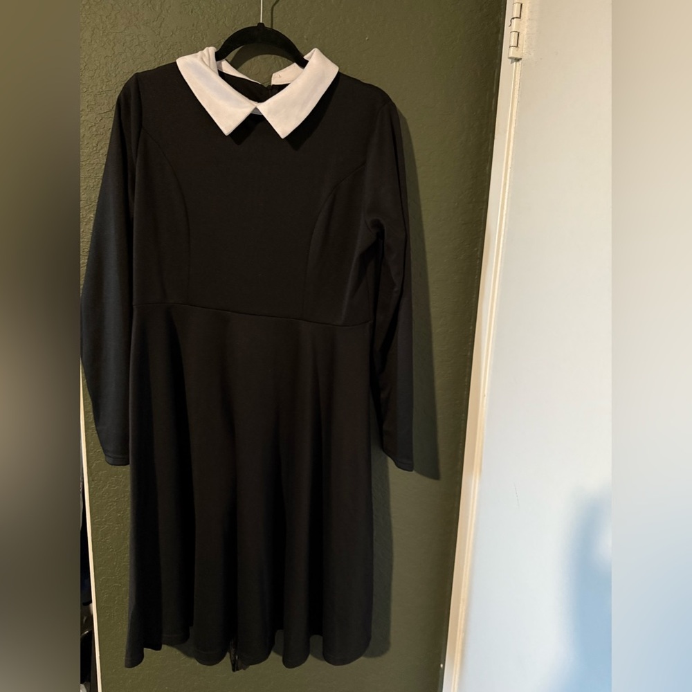 Elegant Black Dress with White Collar